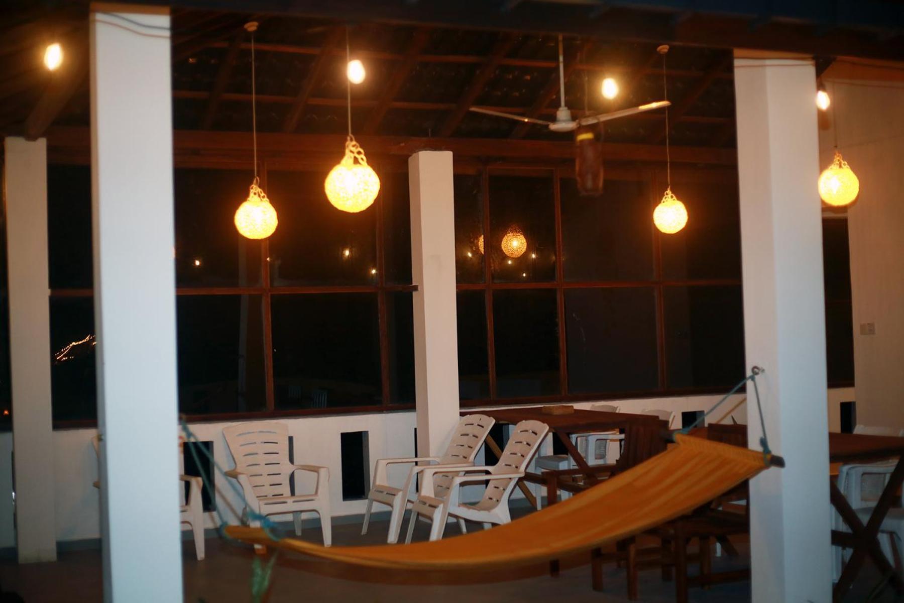 Shehara Sun Surf Lodge Midigama Timur Bagian luar foto
